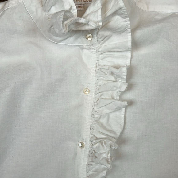 Chic White Ruffled Blouse - Picture 4 of 7